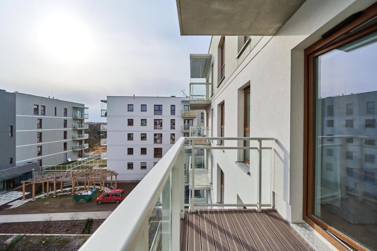 Apartment Wichrowa With Free Garage Wroclaw By Noclegi Renters Extérieur photo