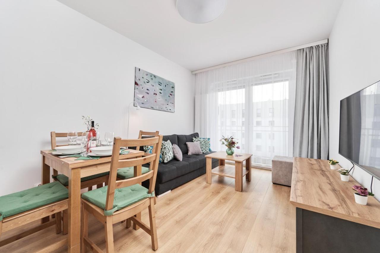 Apartment Wichrowa With Free Garage Wroclaw By Noclegi Renters Extérieur photo