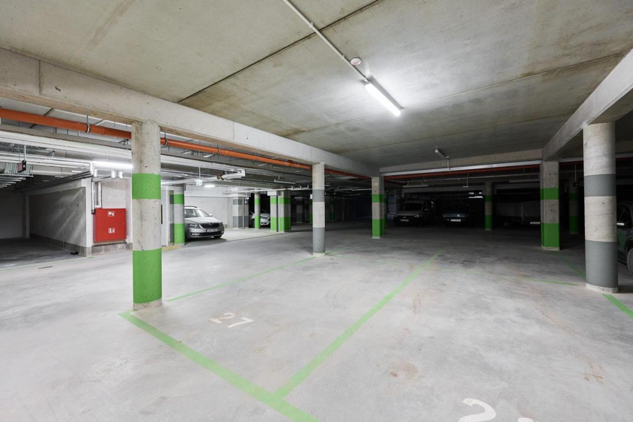 Apartment Wichrowa With Free Garage Wroclaw By Noclegi Renters Extérieur photo